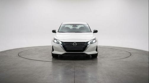 Glacier White 2025 Nissan Altima SV FWD