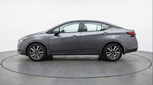 Gun Metallic 2025 Nissan Versa 1.6 SV