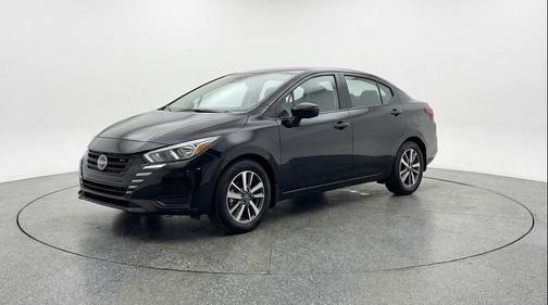 Super Black 2025 Nissan Versa 1.6 SV