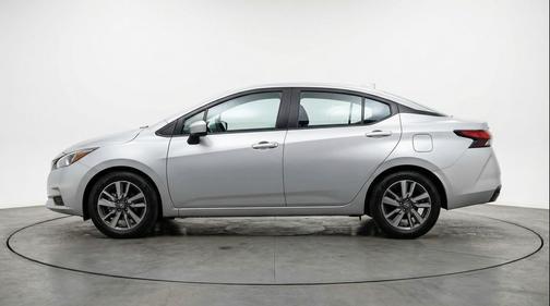 Brilliant Silver Metallic 2025 Nissan Versa 1.6 SV