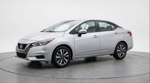Brilliant Silver Metallic 2025 Nissan Versa 1.6 SV
