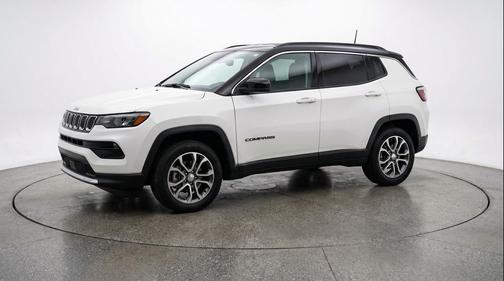 Bright White Clearcoat 2025 Jeep Compass Trailhawk