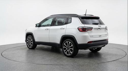 Bright White Clearcoat 2025 Jeep Compass Trailhawk