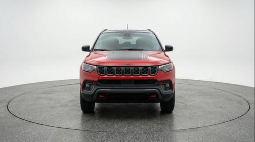 Red Hot Pearlcoat 2025 Jeep Compass Trailhawk