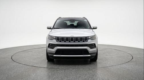 Silver Zynith Metallic Clearcoat 2025 Jeep Compass Limited