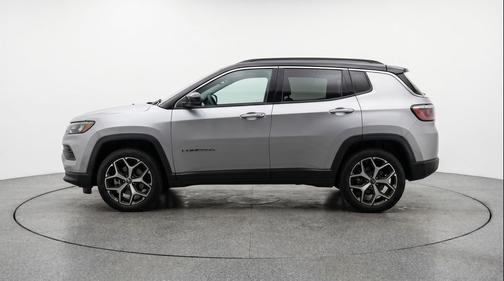 Silver Zynith Metallic Clearcoat 2025 Jeep Compass Limited