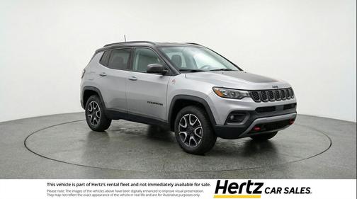 Silver Zynith Metallic Clearcoat 2025 Jeep Compass Trailhawk