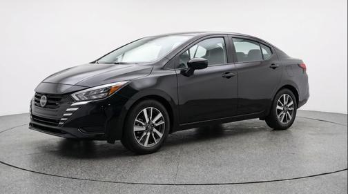 Super Black 2025 Nissan Versa 1.6 SV