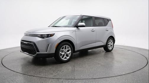 Steel Gray 2025 Kia Soul LX