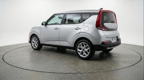 Steel Gray 2025 Kia Soul LX