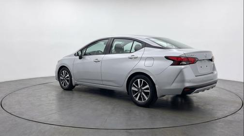 Brilliant Silver Metallic 2025 Nissan Versa 1.6 SV