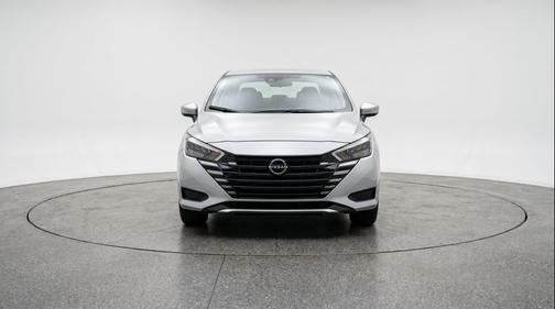 Brilliant Silver Metallic 2025 Nissan Versa 1.6 SV