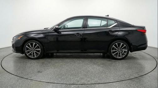 Super Black 2025 Nissan Altima SV FWD