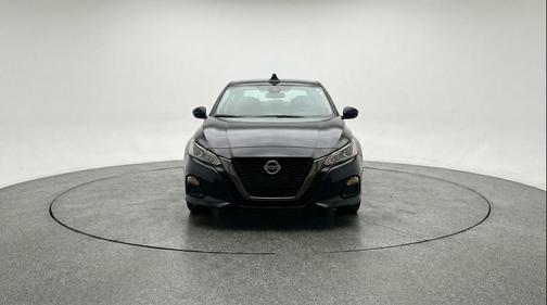 Super Black 2025 Nissan Altima SV FWD