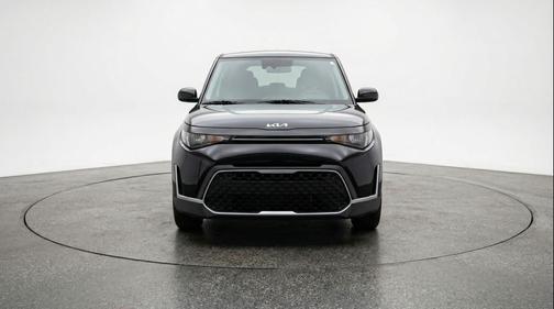 Fusion Black 2025 Kia Soul LX