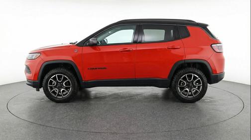 Red Hot Pearlcoat 2025 Jeep Compass Trailhawk