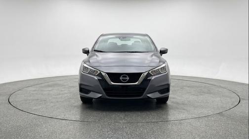 Gun Metallic 2025 Nissan Versa 1.6 SV