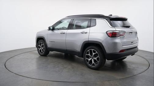 Silver Zynith Metallic Clearcoat 2025 Jeep Compass Limited