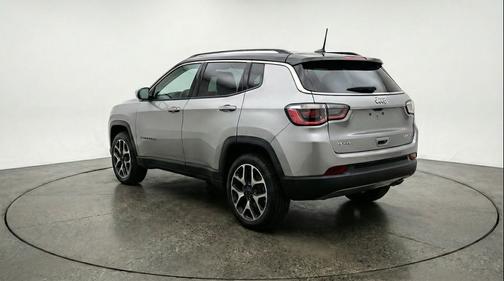 Silver Zynith Metallic Clearcoat 2025 Jeep Compass Limited