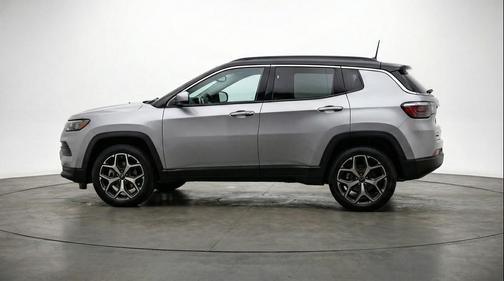 Silver Zynith Metallic Clearcoat 2025 Jeep Compass Limited