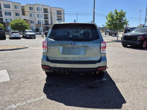 Jasmine Green Metallic 2018 Subaru Forester 2.5i Premium