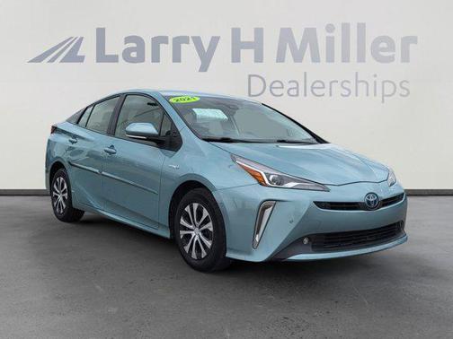 2021 Toyota Prius XLE