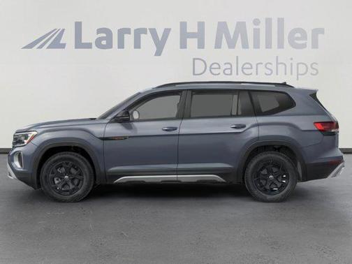 Pure White 2024 Volkswagen Atlas 2.0T SE w/Technology 4MOTION