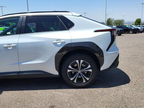 2024 Toyota bZ4X XLE