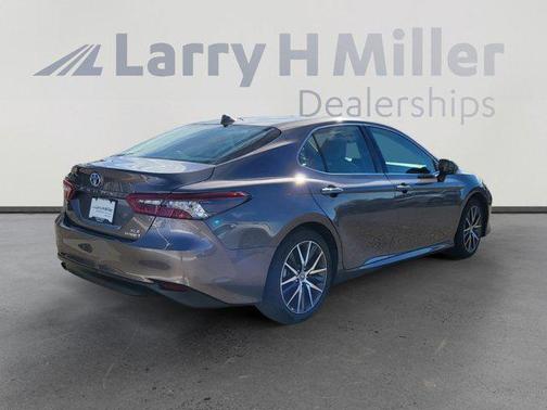 2023 Toyota Camry Hybrid XLE