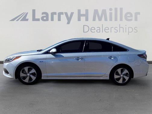 2017 Hyundai SONATA Hybrid Limited