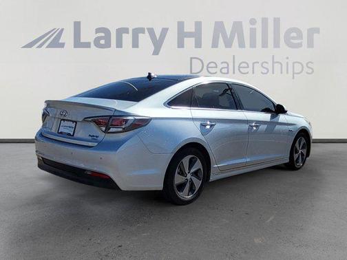 2017 Hyundai SONATA Hybrid Limited