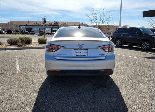 2017 Hyundai SONATA Hybrid Limited