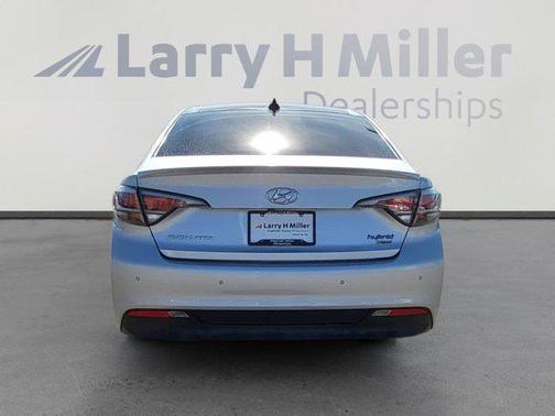 2017 Hyundai SONATA Hybrid Limited