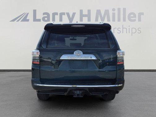 Midnight Black Metallic 2018 Toyota 4Runner Limited