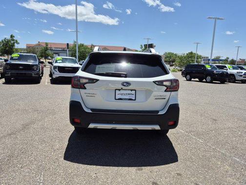 Crystal White Pearl 2024 Subaru Outback Touring XT