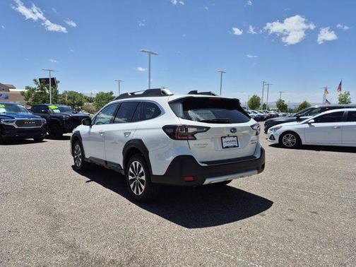 Crystal White Pearl 2024 Subaru Outback Touring XT