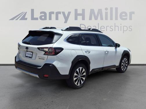 Crystal White Pearl 2024 Subaru Outback Touring XT