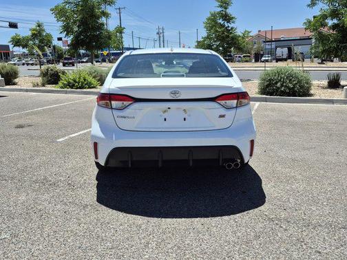Ice 2025 Toyota Corolla SE