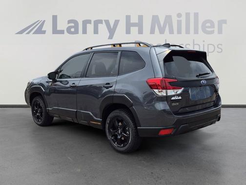Magnetite Gray Metallic 2024 Subaru Forester Wilderness