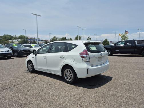 Blizzard Pearl 2016 Toyota Prius v Two