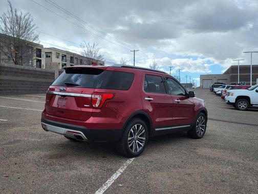 2017 Ford Explorer Platinum