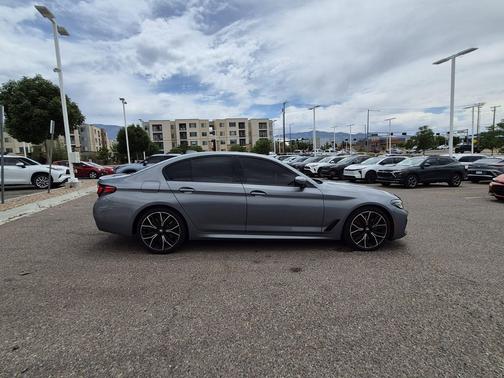 Skyscraper Gray Metallic 2023 BMW 540 i xDrive