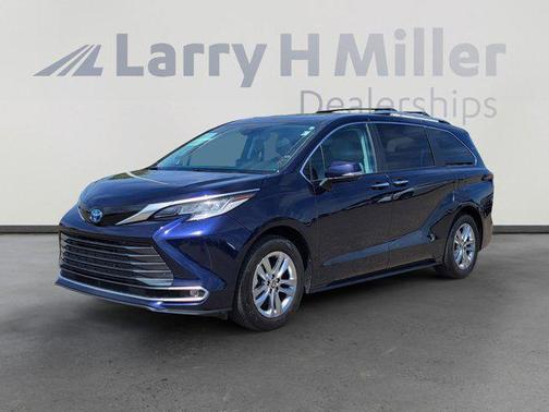 2024 Toyota Sienna Limited 7-Passenger