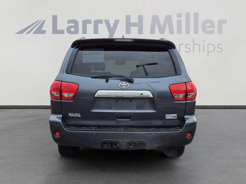 2010 Toyota Sequoia Platinum