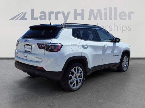 Bright White Clearcoat 2025 Jeep Compass Limited