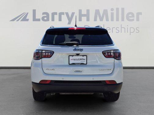 Bright White Clearcoat 2025 Jeep Compass Limited