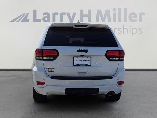 2022 Jeep Grand Cherokee Laredo