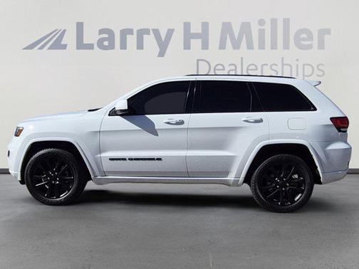 2022 Jeep Grand Cherokee Laredo