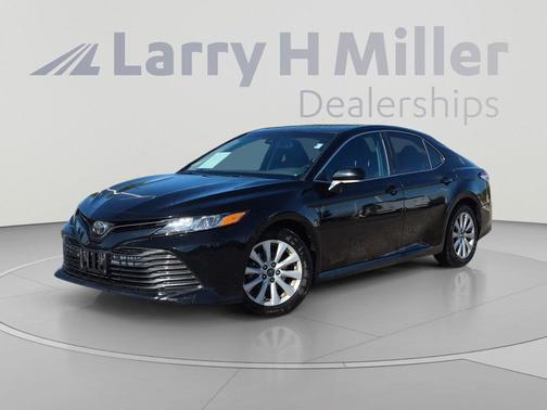 Midnight Black Metallic 2018 Toyota Camry LE