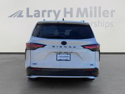 2025 Toyota Sienna XSE 7 Passenger